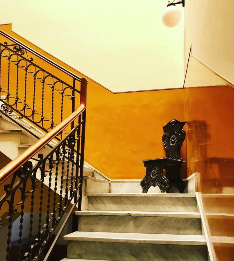 B&B Charme Centre-Ville Artistic & Literary Rooms Palermo Exteriör bild