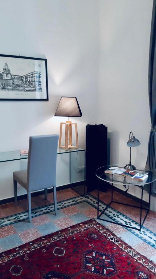 B&B Charme Centre-Ville Artistic & Literary Rooms Palermo Exteriör bild