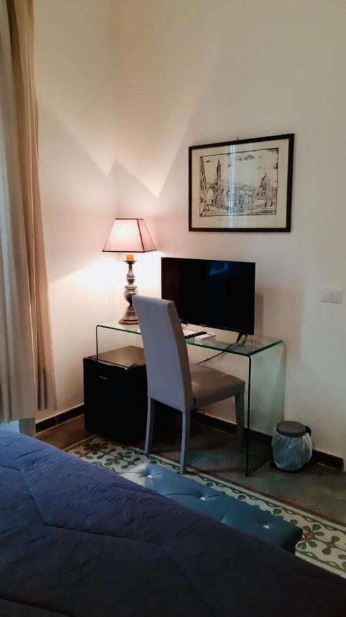 B&B Charme Centre-Ville Artistic & Literary Rooms Palermo Exteriör bild